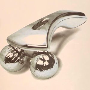 3D massager, face lift, promotes the blood circulation